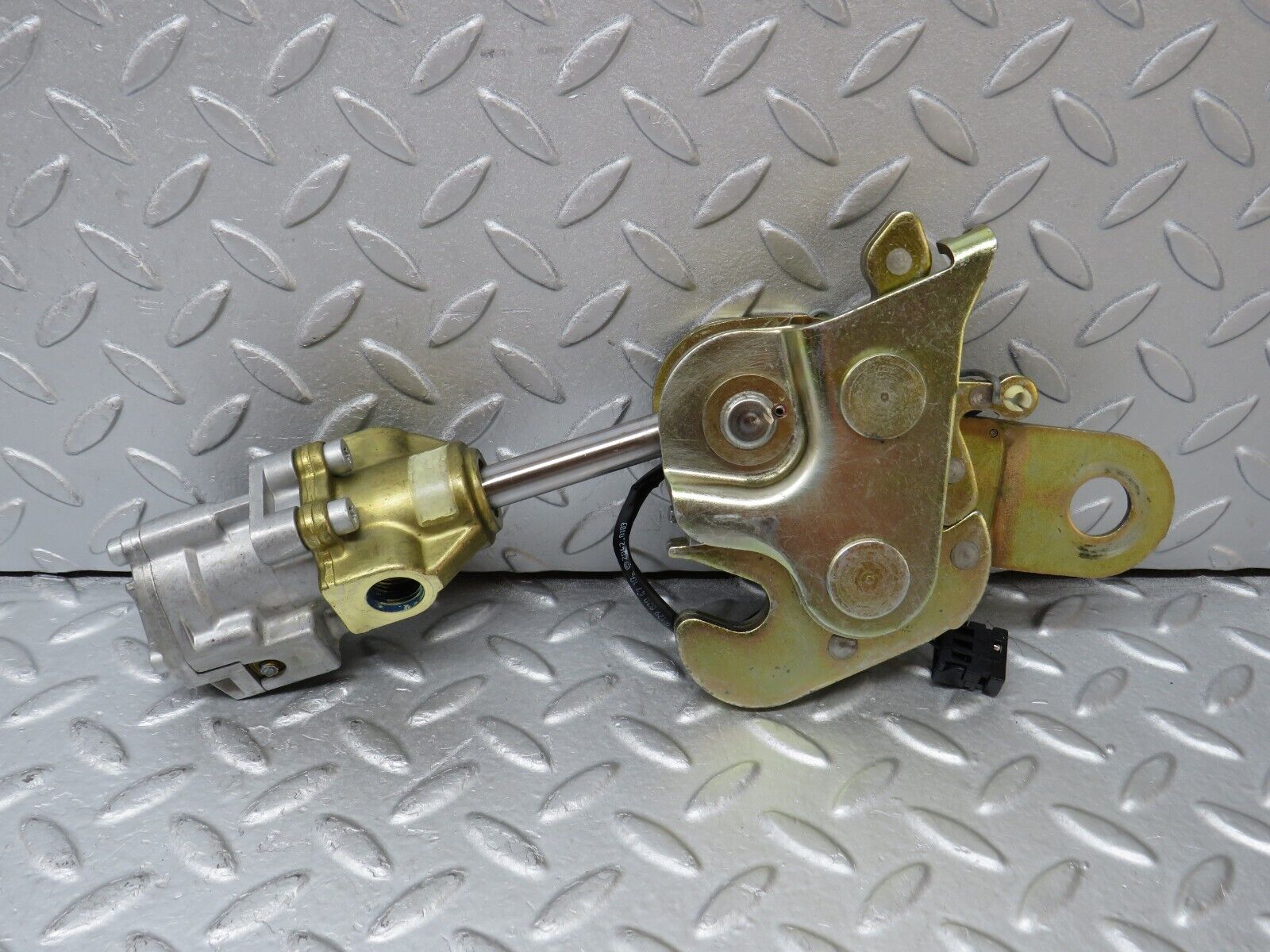 36824 Mercedes-Benz R129 300SL-24 Front Right Seat Recline Mechanism 1298200407 1136201019