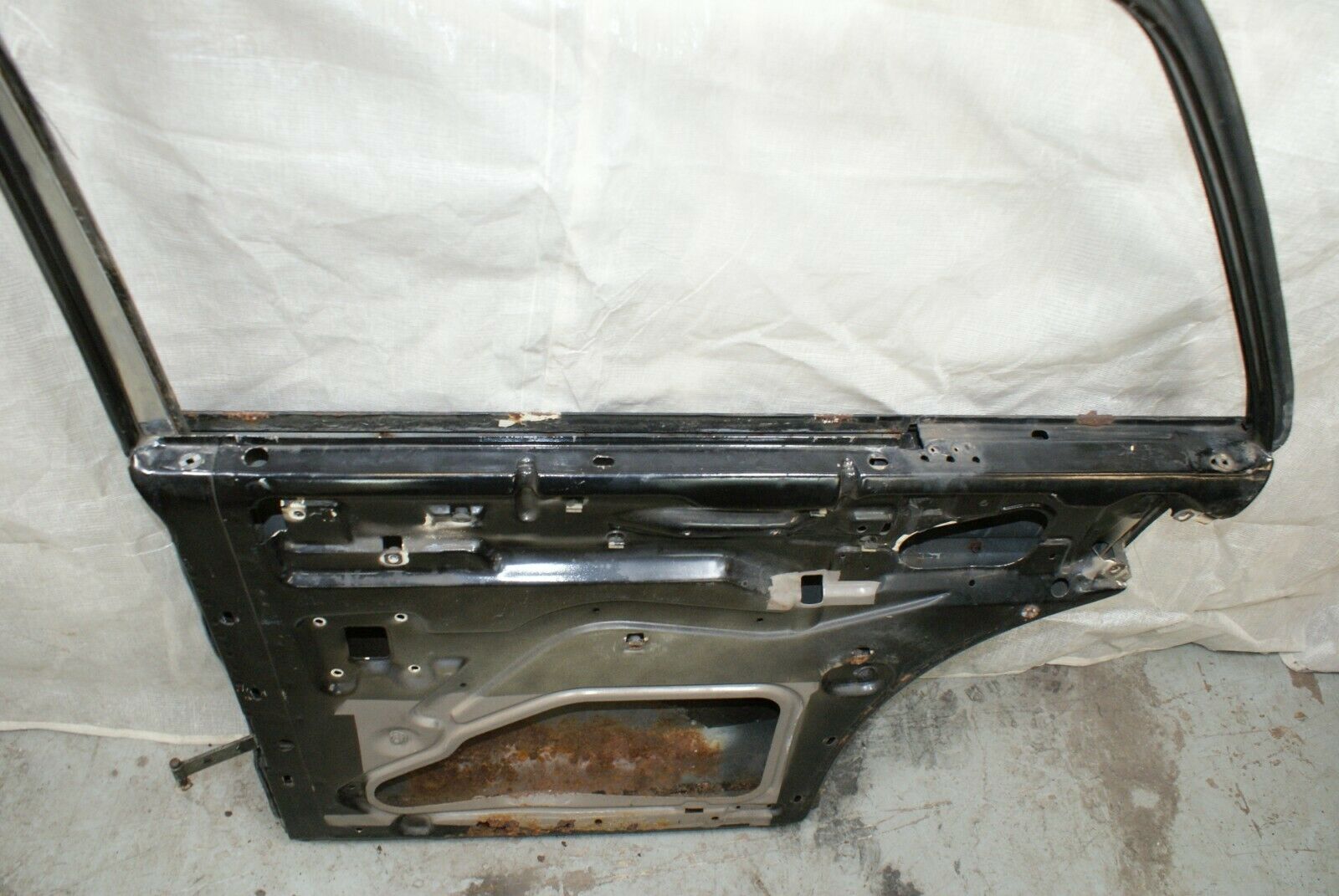 3240 Mercedes-Benz W115 220D Rear Right Door