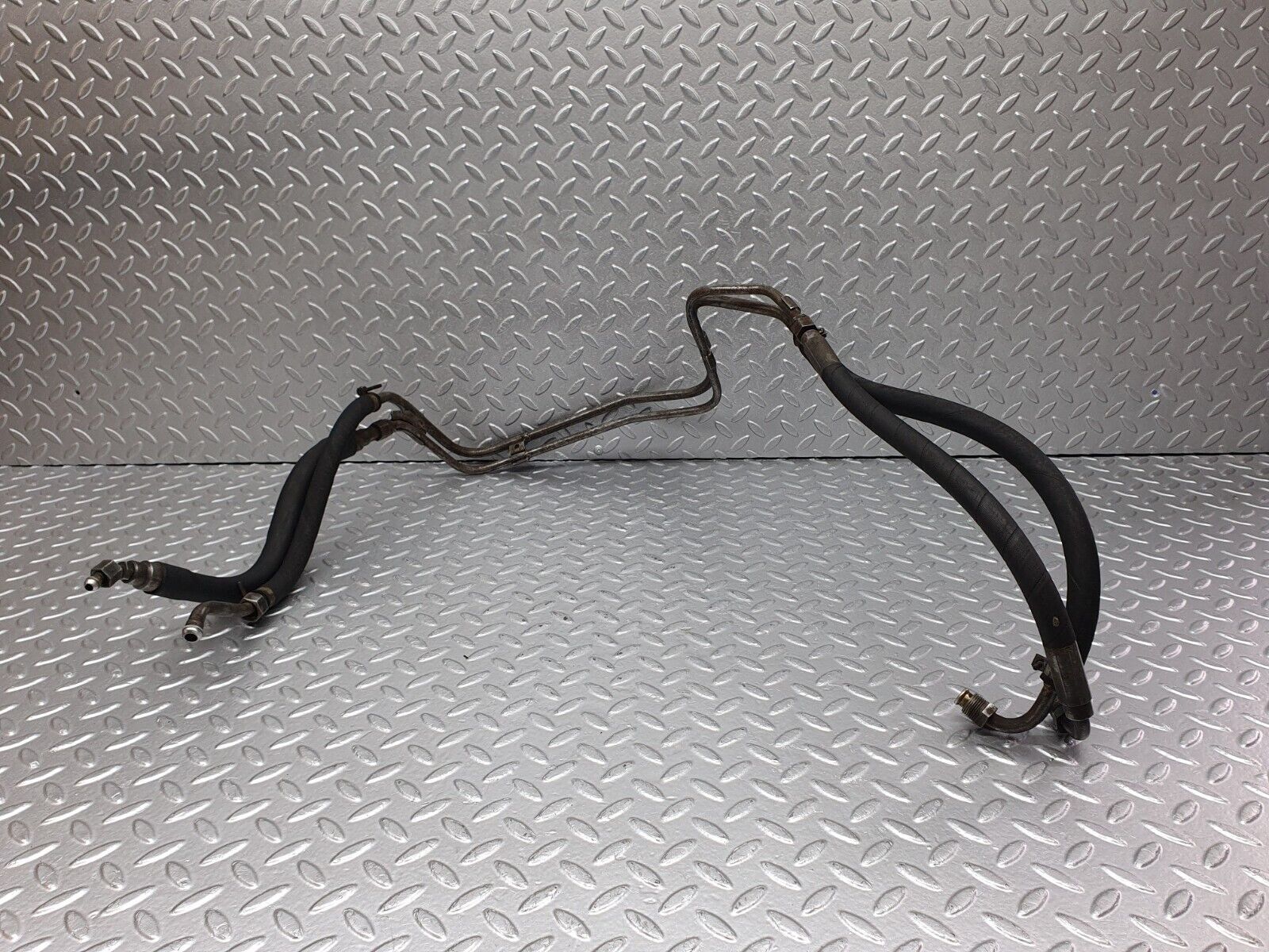 40817 Mercedes-Benz W123 300D Power Steering Oil Line Pipe