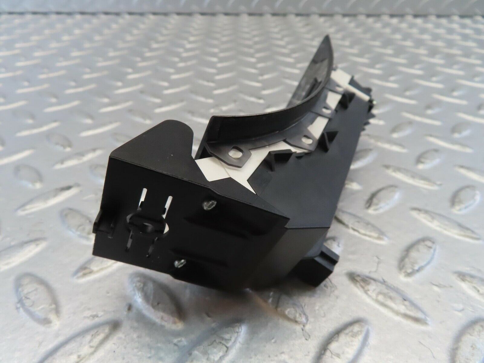 11075 Mercedes-Benz W221 S320 Instrument Cluster Switches