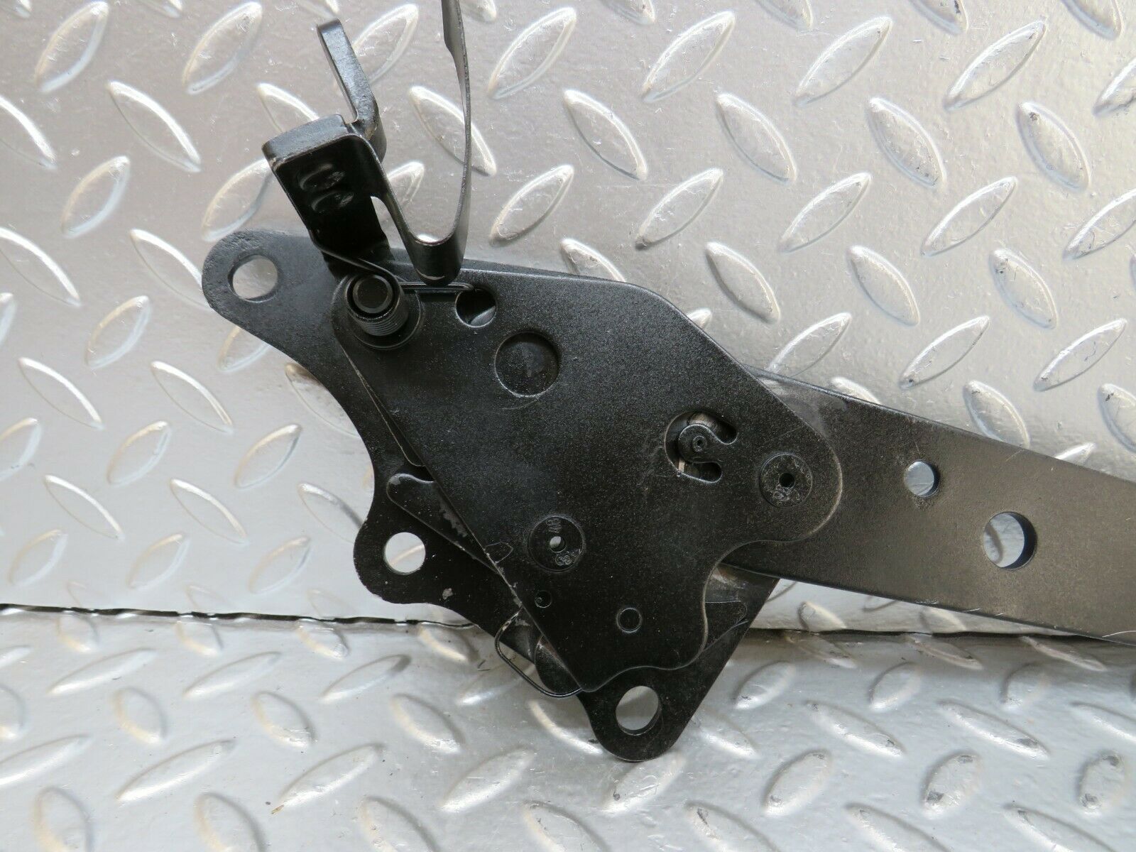 24314 Mercedes-Benz S124 220TE Wagon Rear Seat Hinge Pair