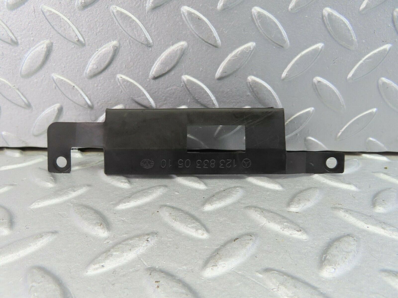 10033 Mercedes-Benz C123 230CE Coupe Heater Control Holder 1238330510