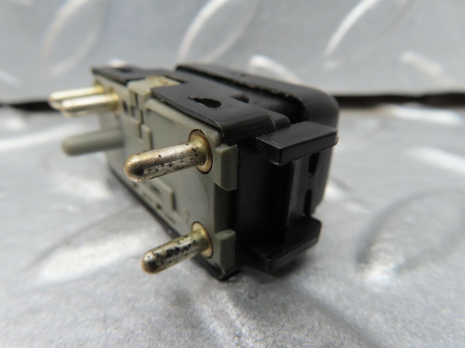 16389 Mercedes-Benz W124 260E Rear Left Electric Window Switch 1248209310