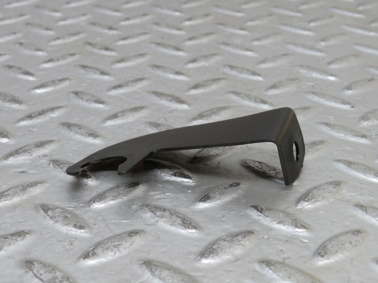 28127 Mercedes-Benz W123 280E Brake Hose Bracket Holder