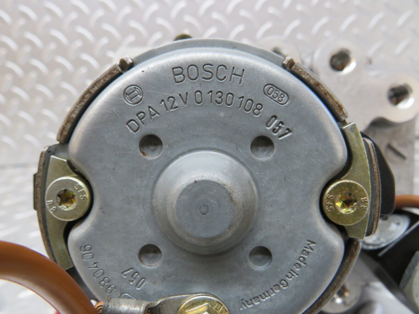 24937 Mercedes-Benz W140 S320 ABS Pump Bosch 0130108057