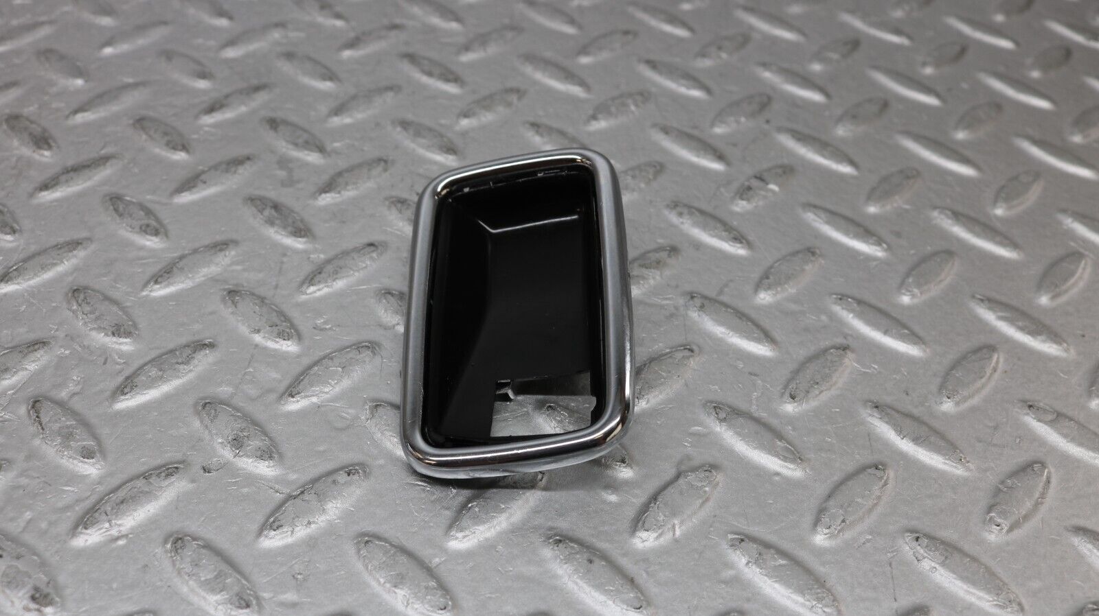 37260 Mercedes-Benz W109 300SEL Chrome Frame For Door Opener Left 1087660511