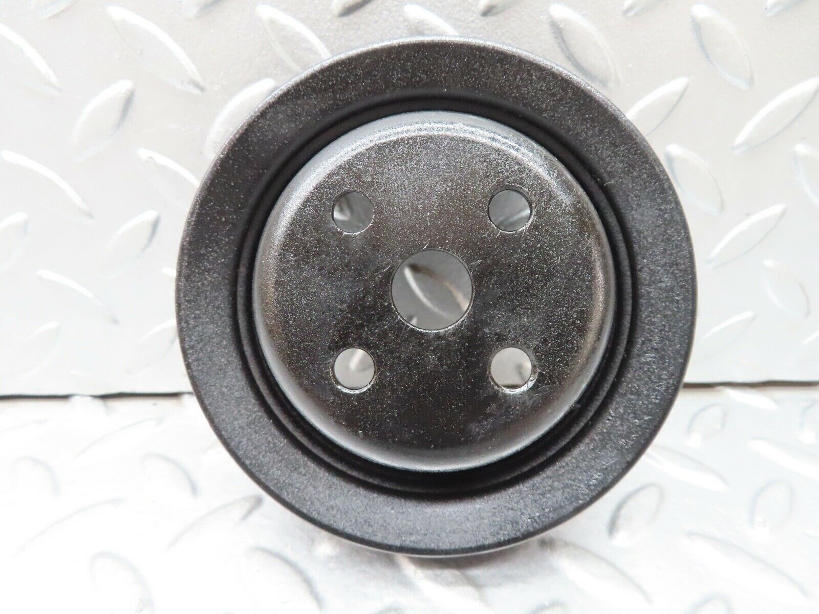 17798 Mercedes-Benz W116 450SEL Water Pump Pulley