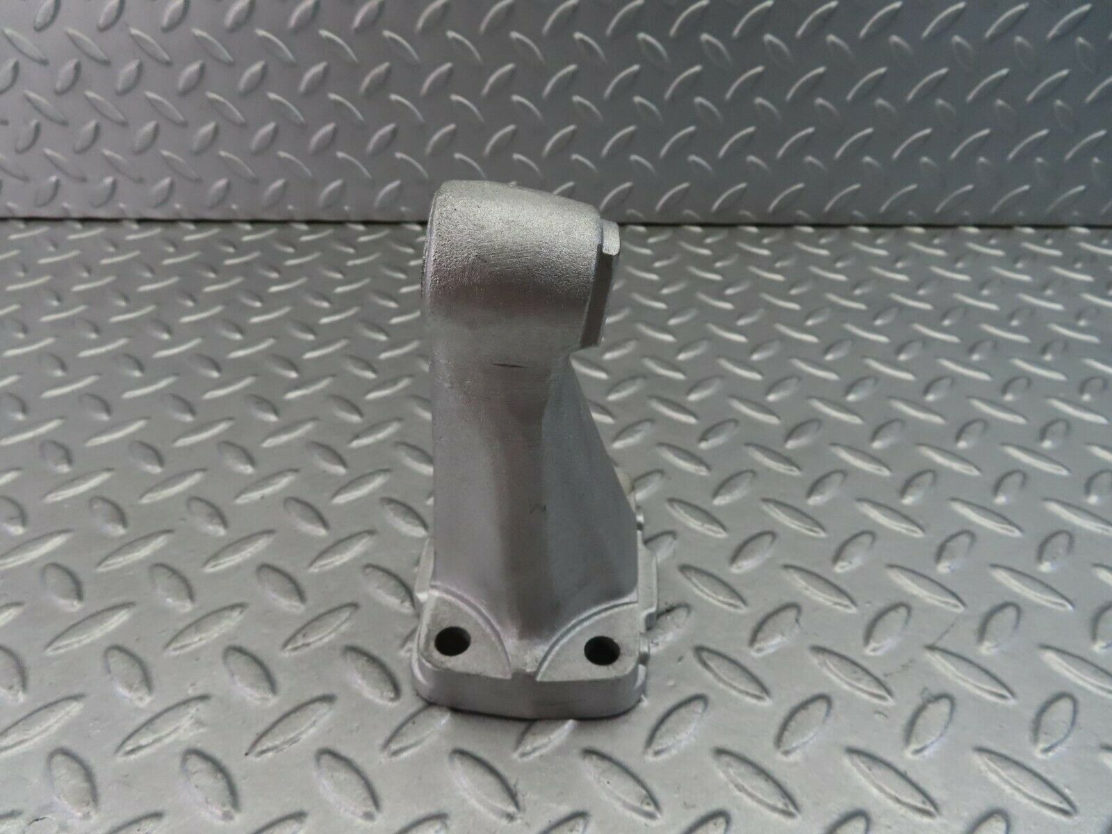 7966 Mercedes-Benz W115 220D Engine Mount Bracket Left Side 1152230804