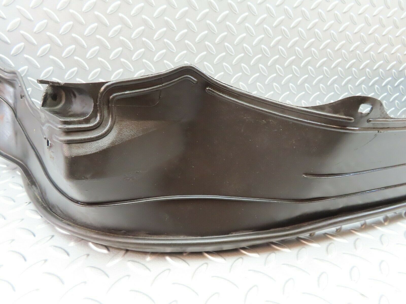 5862 Mercedes-Benz W123 200 Front Right Plastic Inner Fender Wing 1238840635