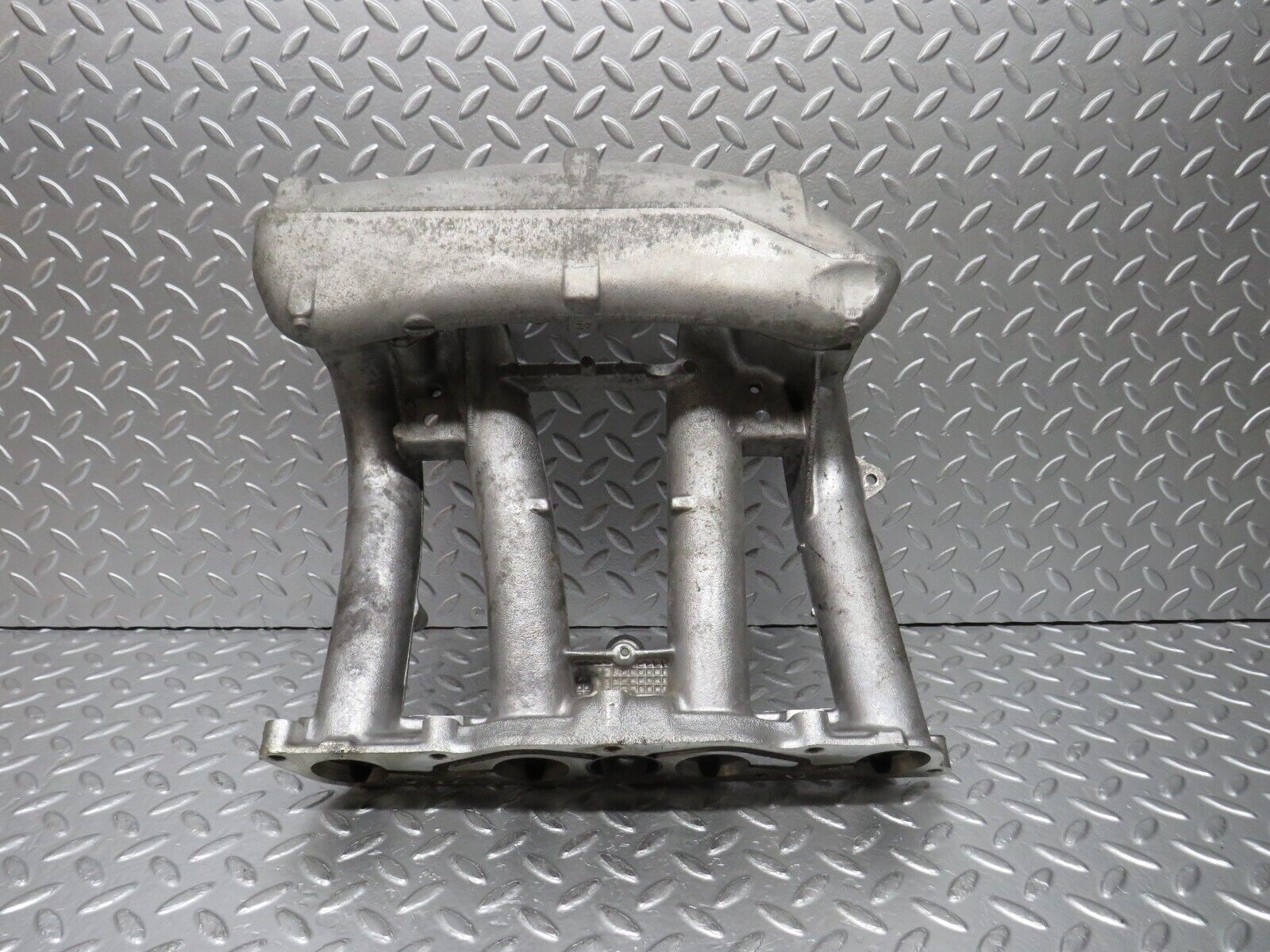 30537 Mercedes-Benz W124 230E Intake Manifold 1021413601