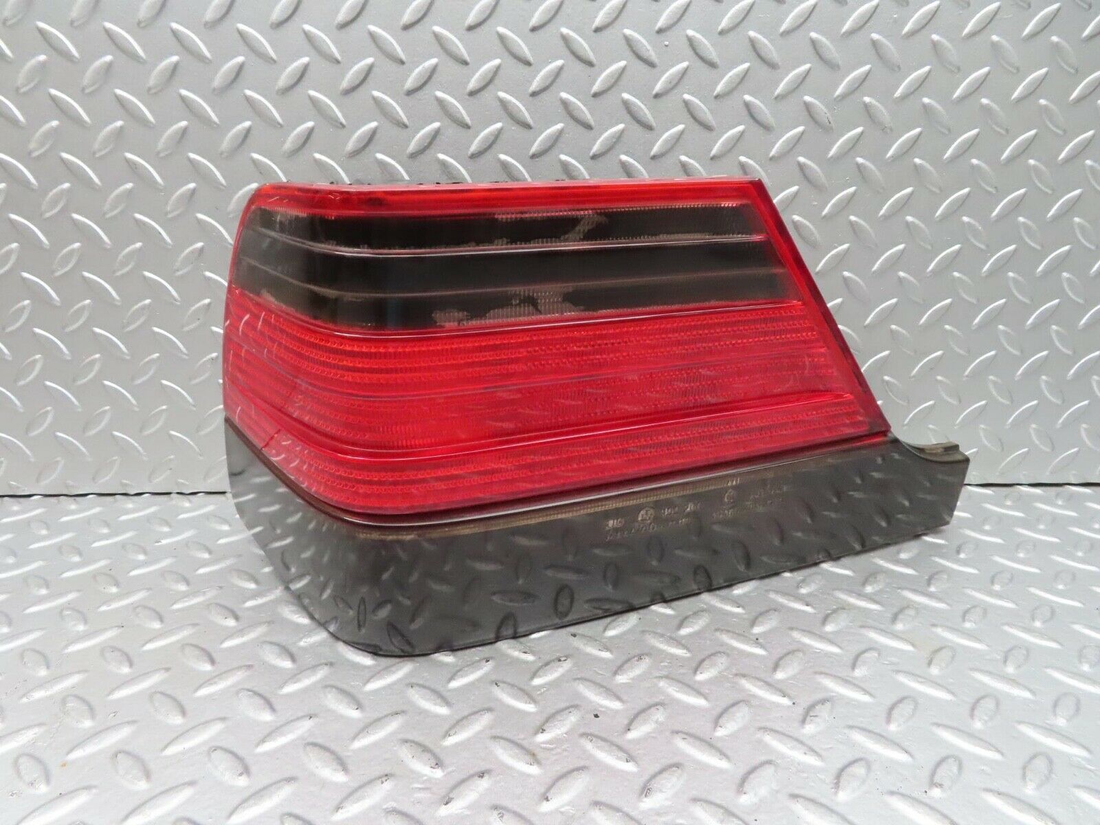 14914 Mercedes-Benz W140 S320 Tail Light Left Side