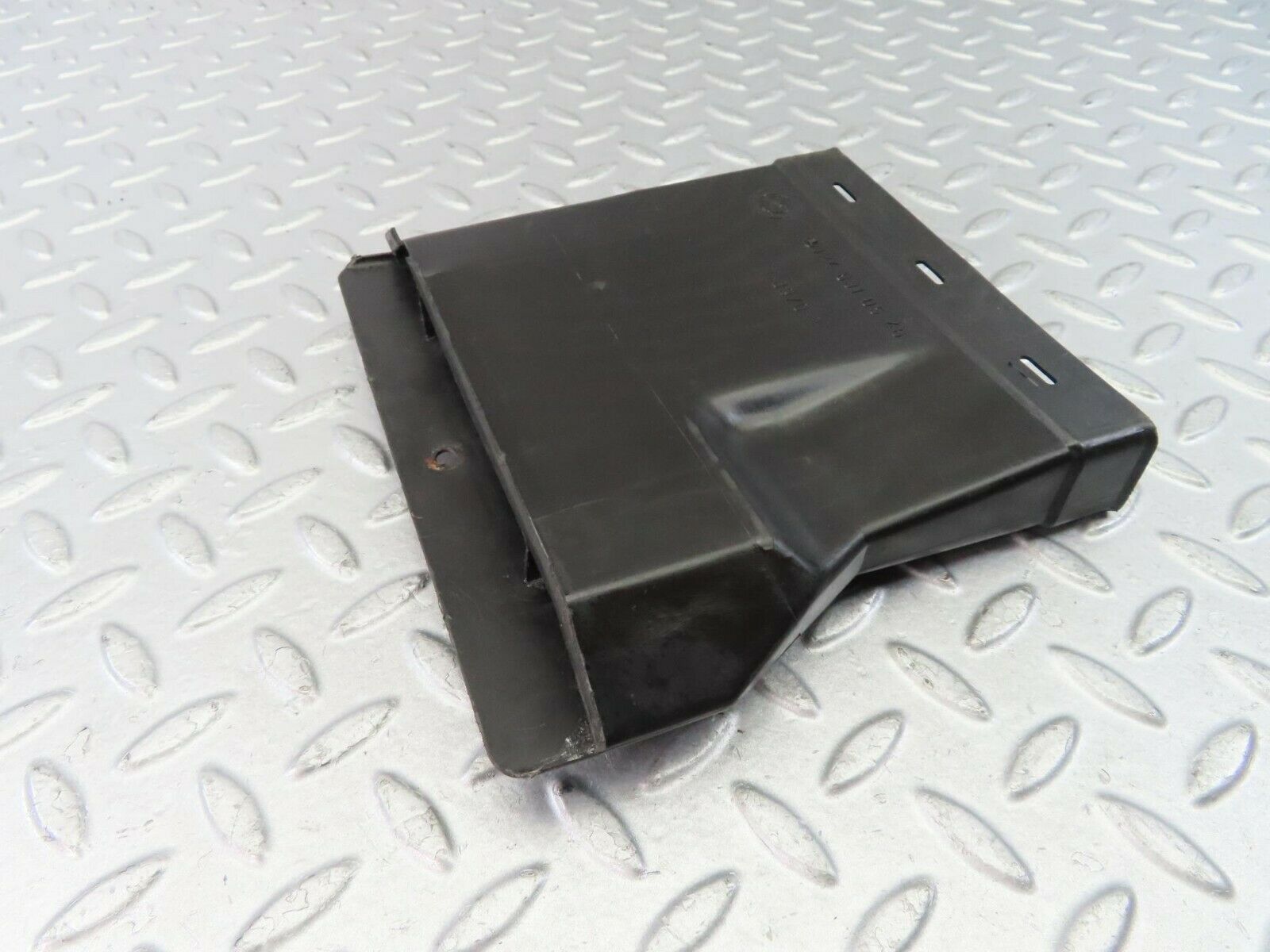 9315 Mercedes-Benz C124 300CE Coupe Ventilation Air Duct Left 1248310546