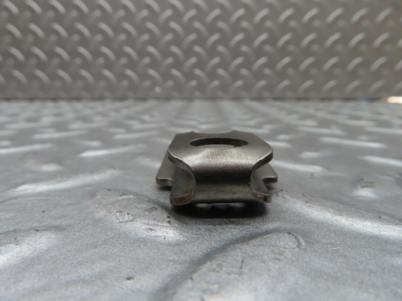 20055 Mercedes-Benz R129 300SL Coupe Fuel Injector Bracket