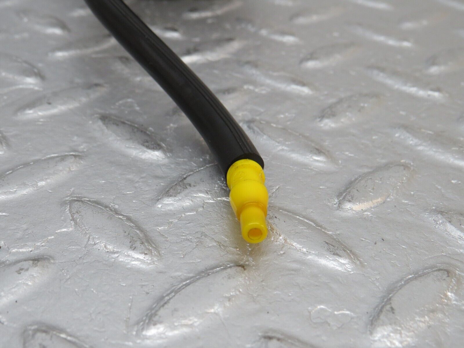 38265 Mercedes-Benz R129 280SL Coupe Fuel Tank Flap Cap Vacuum Actuator