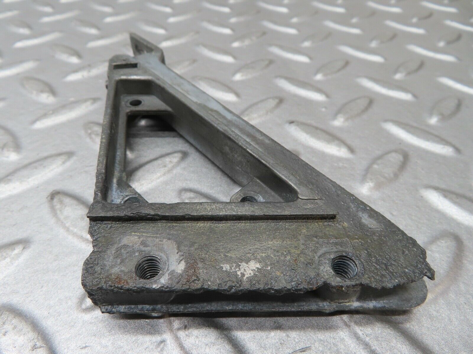 17557 Mercedes-Benz W116 450SEL Wing Mirror Bracket 1167250041