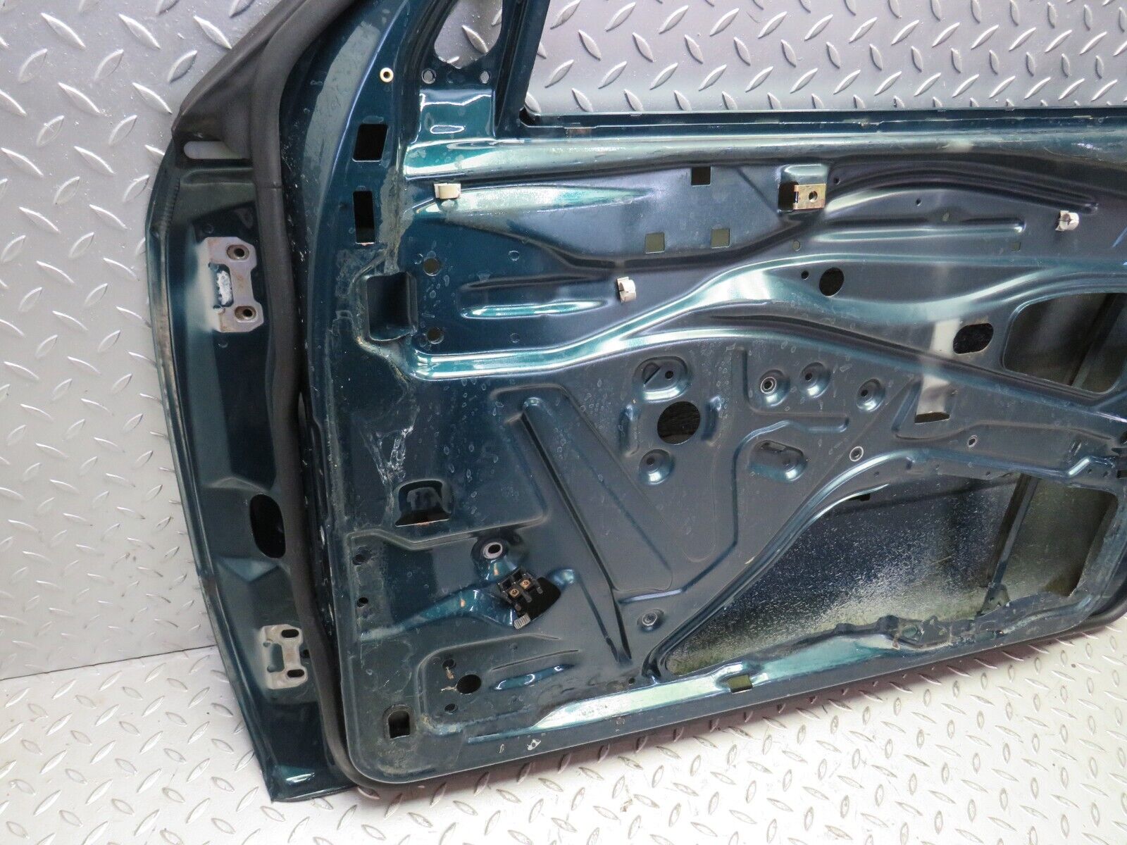 27732 Mercedes-Benz S124 300TE Wagon Front Right Door