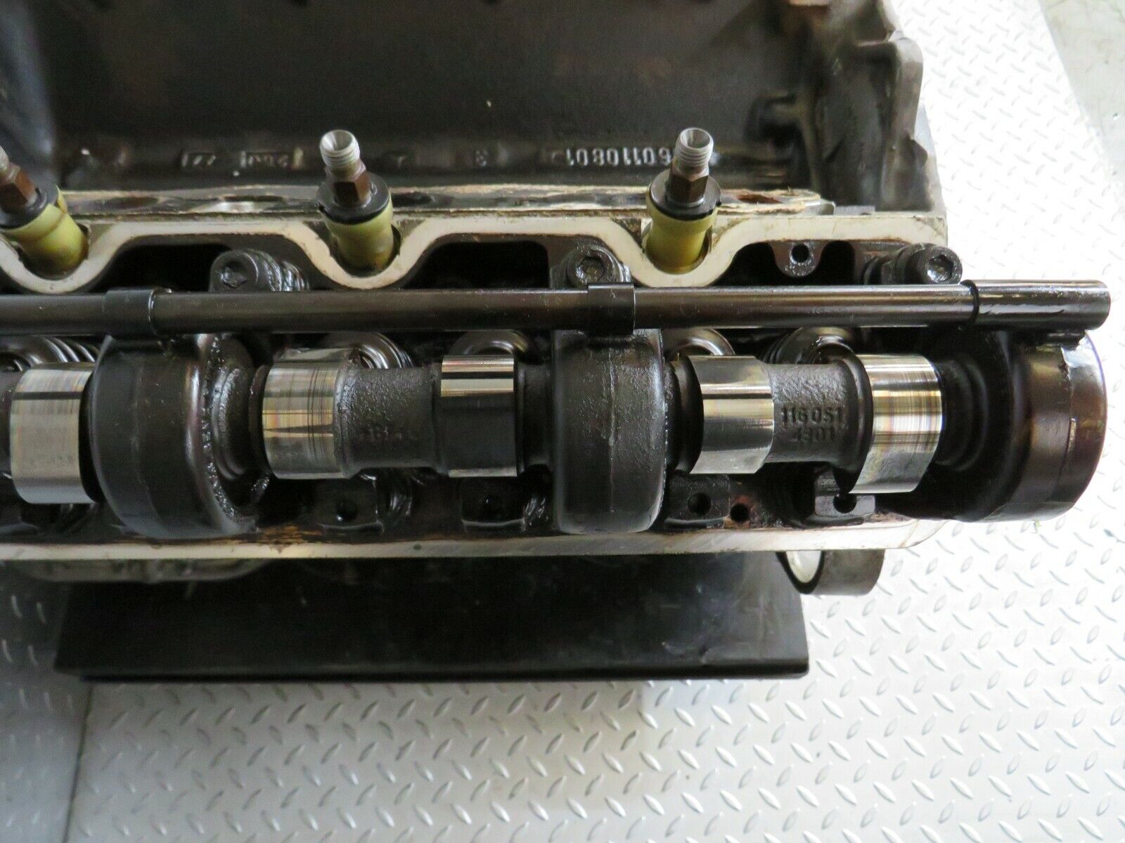 23426 Mercedes-Benz W116 350SE 8 Cylinder Petrol Engine 1160110801 M116.985