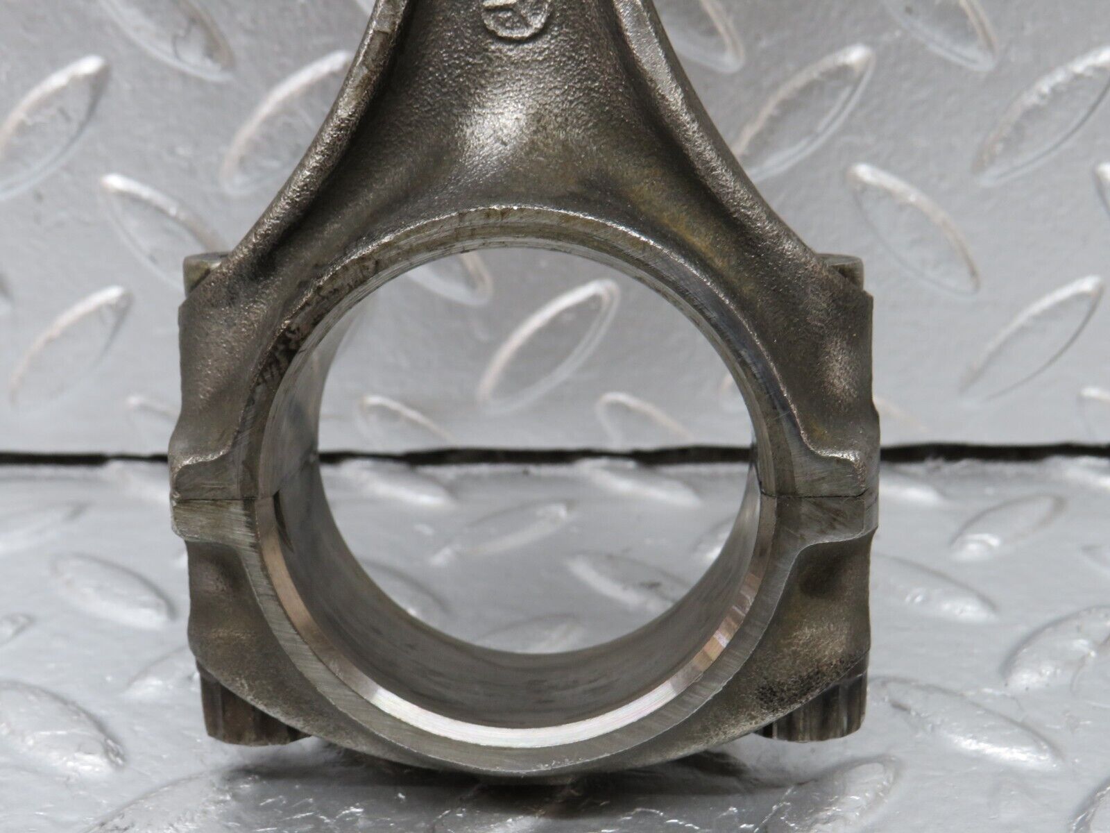 32933 Mercedes-Benz W123 300D Piston With Connecting Rod 90.875 mm 61502