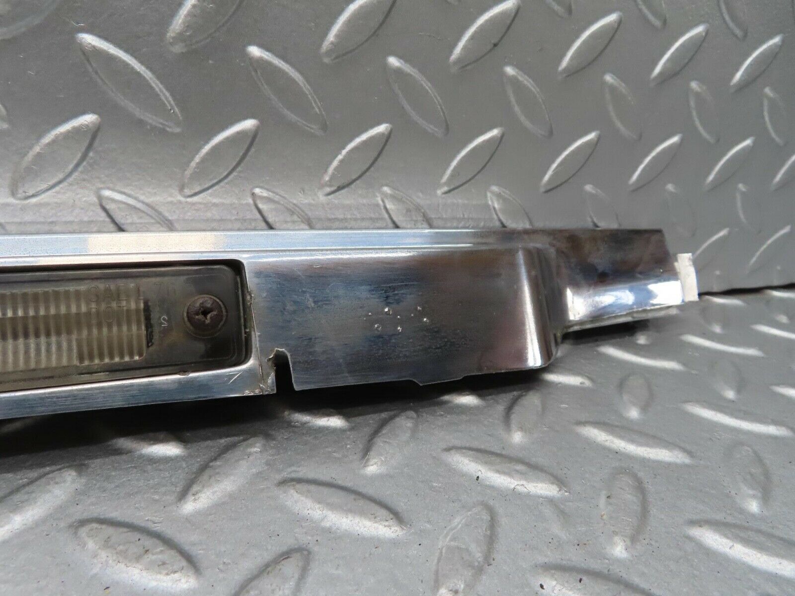 14330 Mercedes-Benz W116 350SE number Plate Light Holder Chrome Moulding Trim