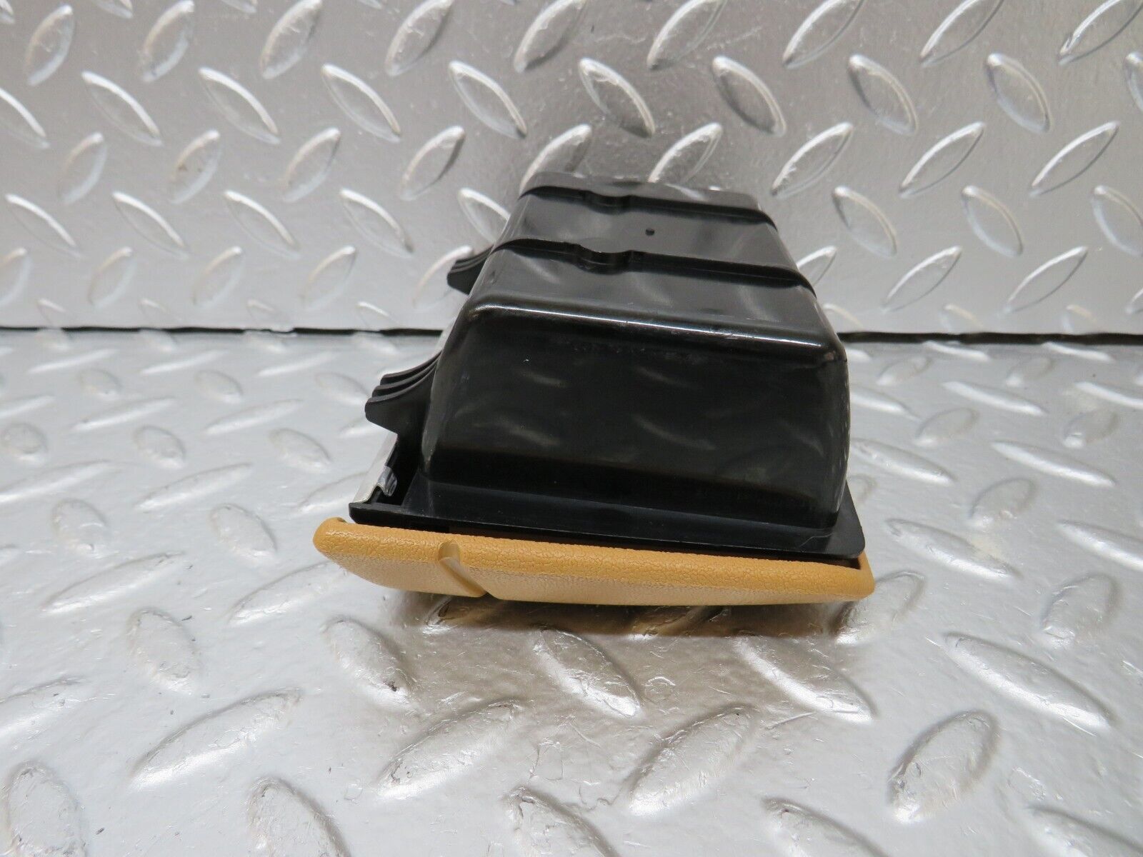 25492 Mercedes-Benz W123 200 Rear Ashtray Palomino