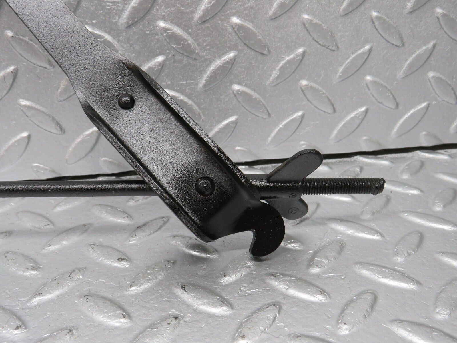 40416 Mercedes-Benz W110 230 Handbrake Adjusting Handbrake Regulator