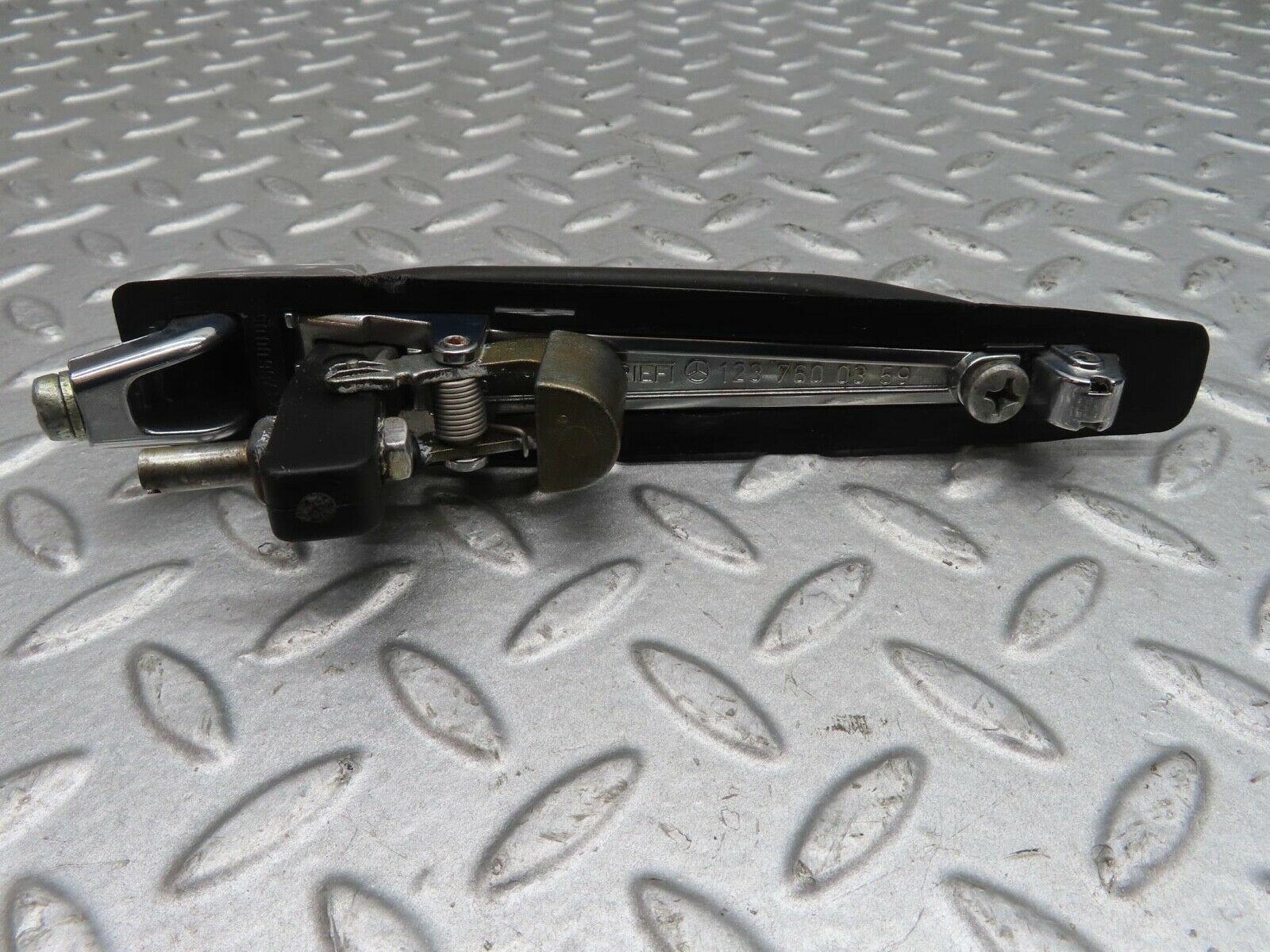13865 Mercedes-Benz W123 200 Exterior Chrome Door Handle Rear 1237600359
