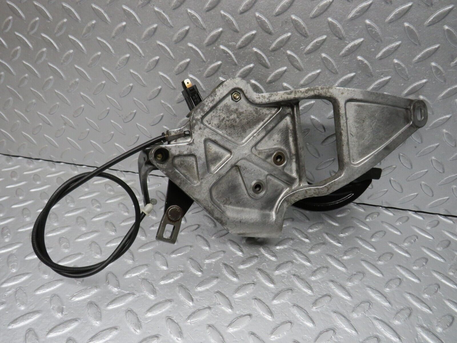 38032 Mercedes-Benz A124 320E Cabriolet Parking Brake Pedal 1244270801 1244270736