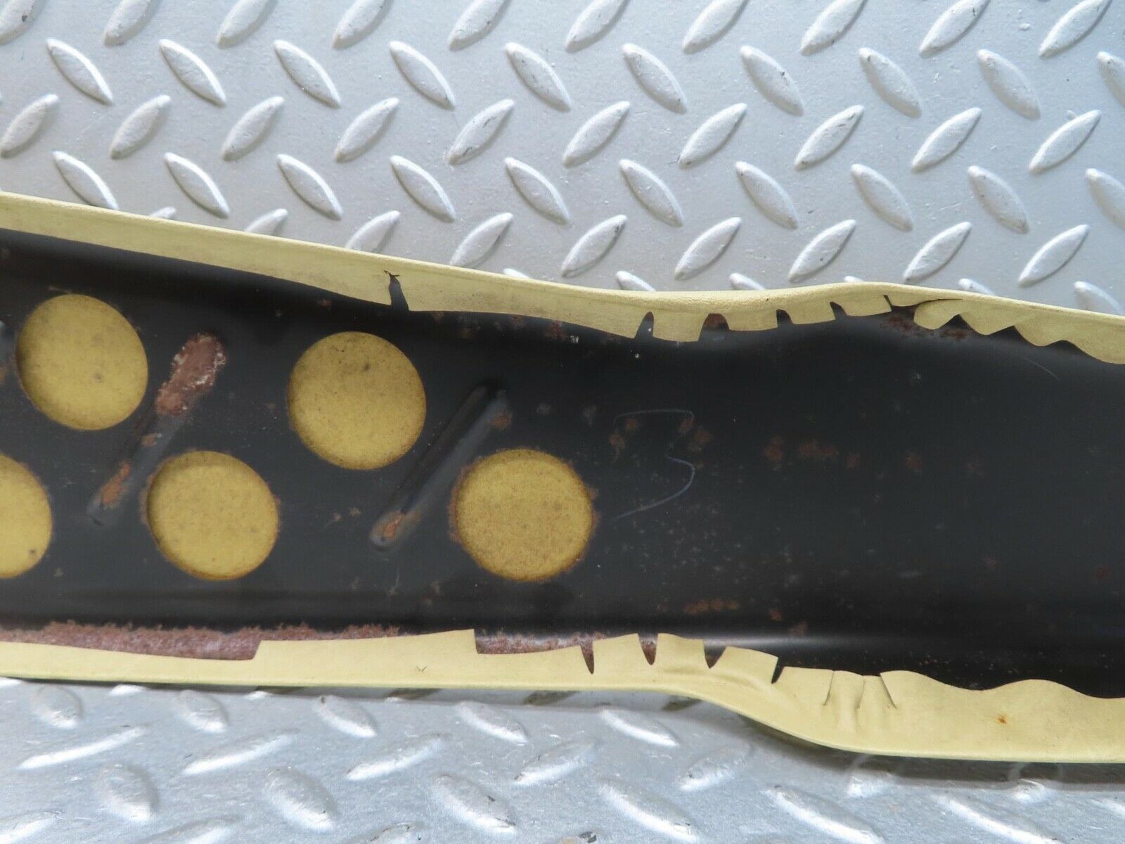 13477 Mercedes-Benz W123 200 B Pillar Cover Right Side Cream