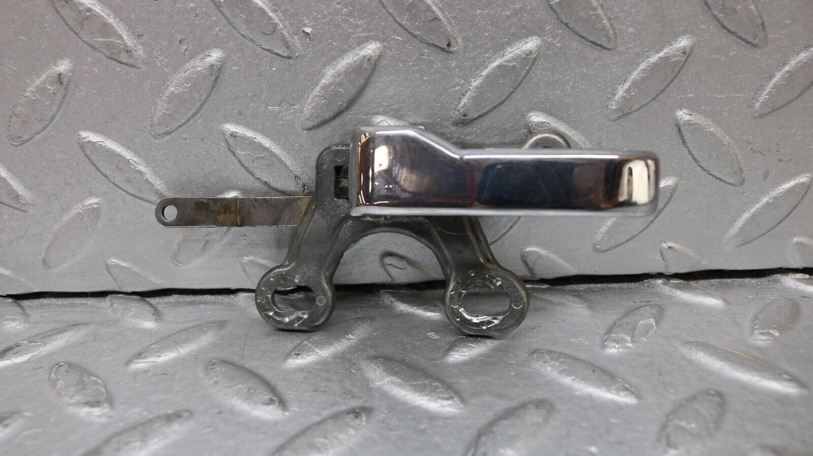 37263 Mercedes-Benz W109 300SEL Front Left Interior Door Handle 1107660319