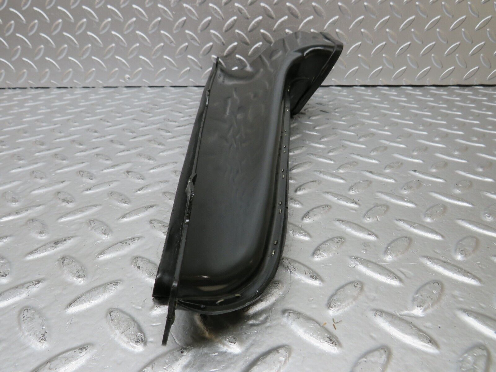 26186 Mercedes-Benz W116 450SE Dashboard Air Vent Duct Pair 1168300319