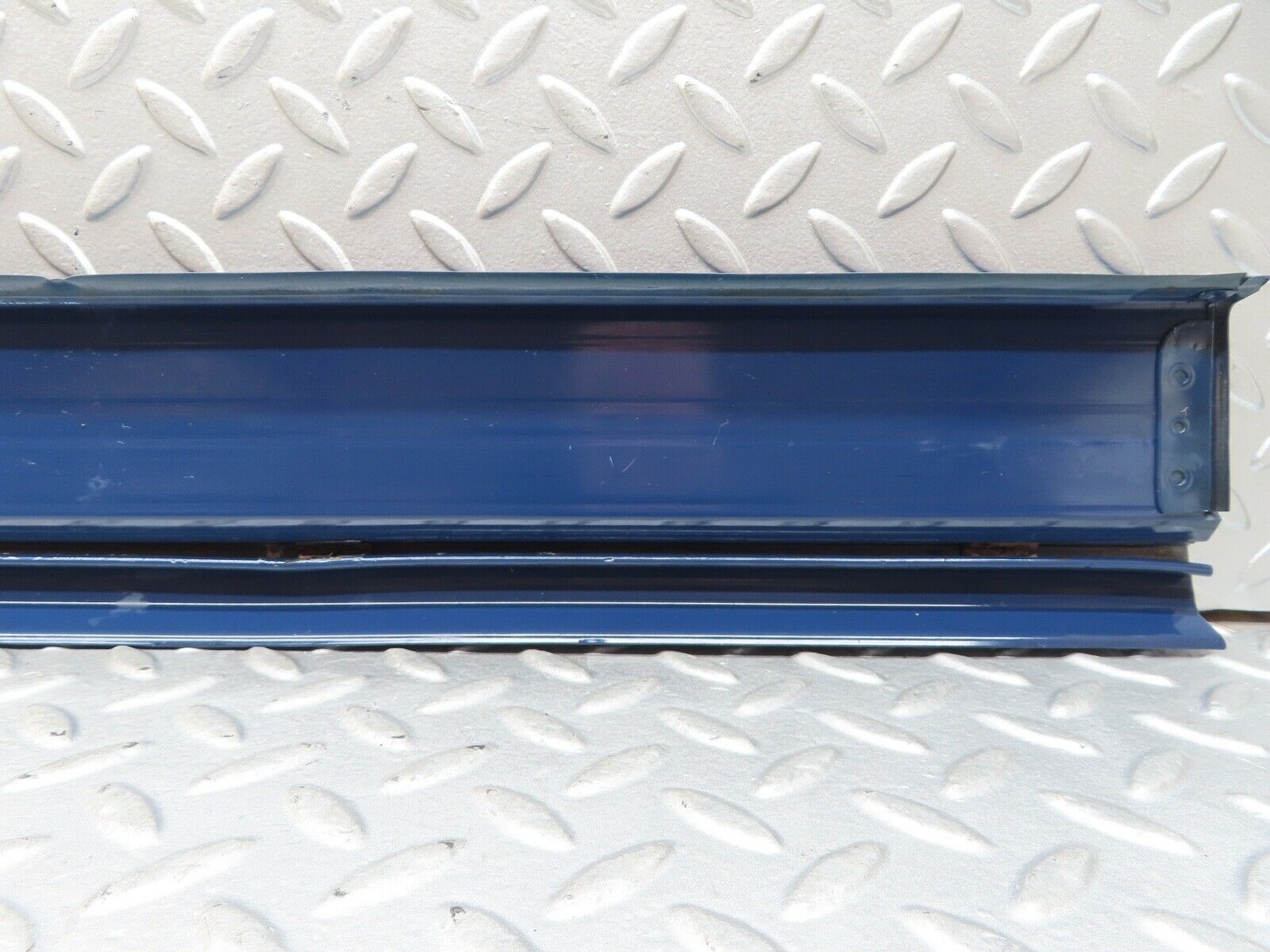 17532 Mercedes-Benz W116 450SEL Rear Right Door Sill Blue