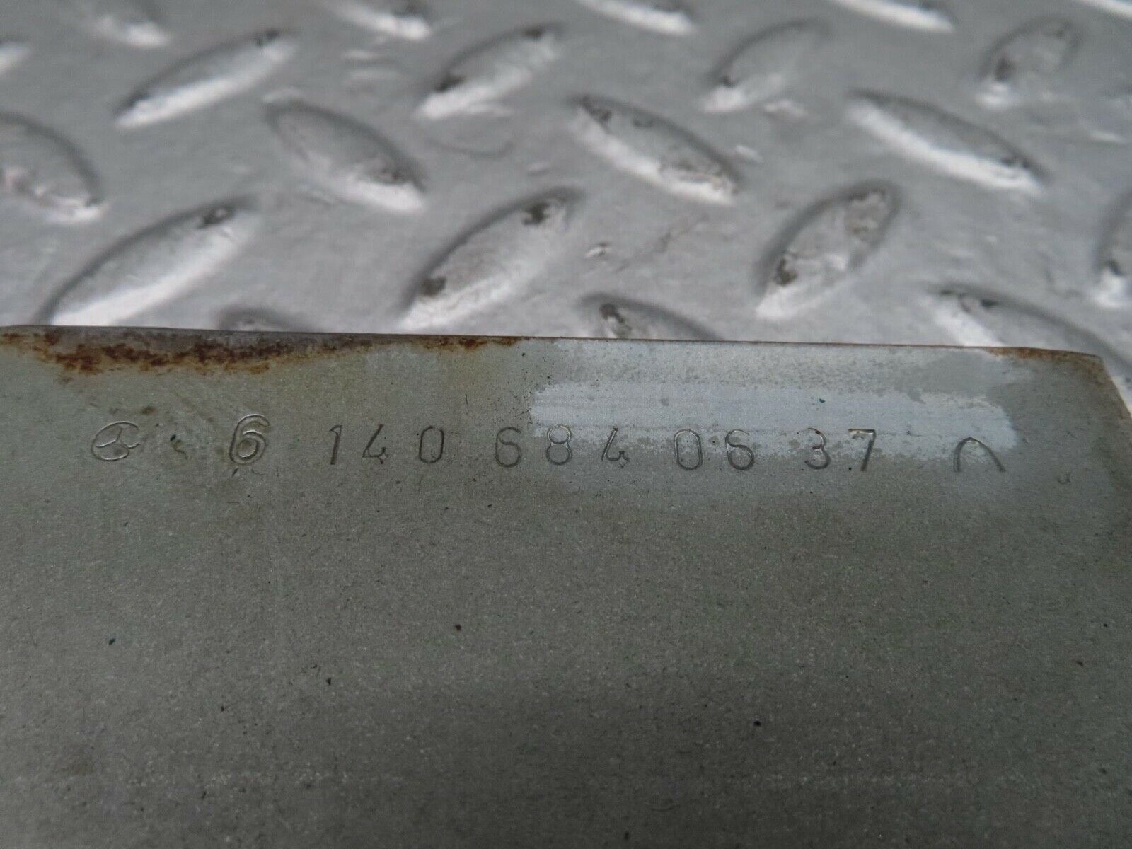 15062 Mercedes-Benz W140 S320 Front Left Foot Rest 1406840637