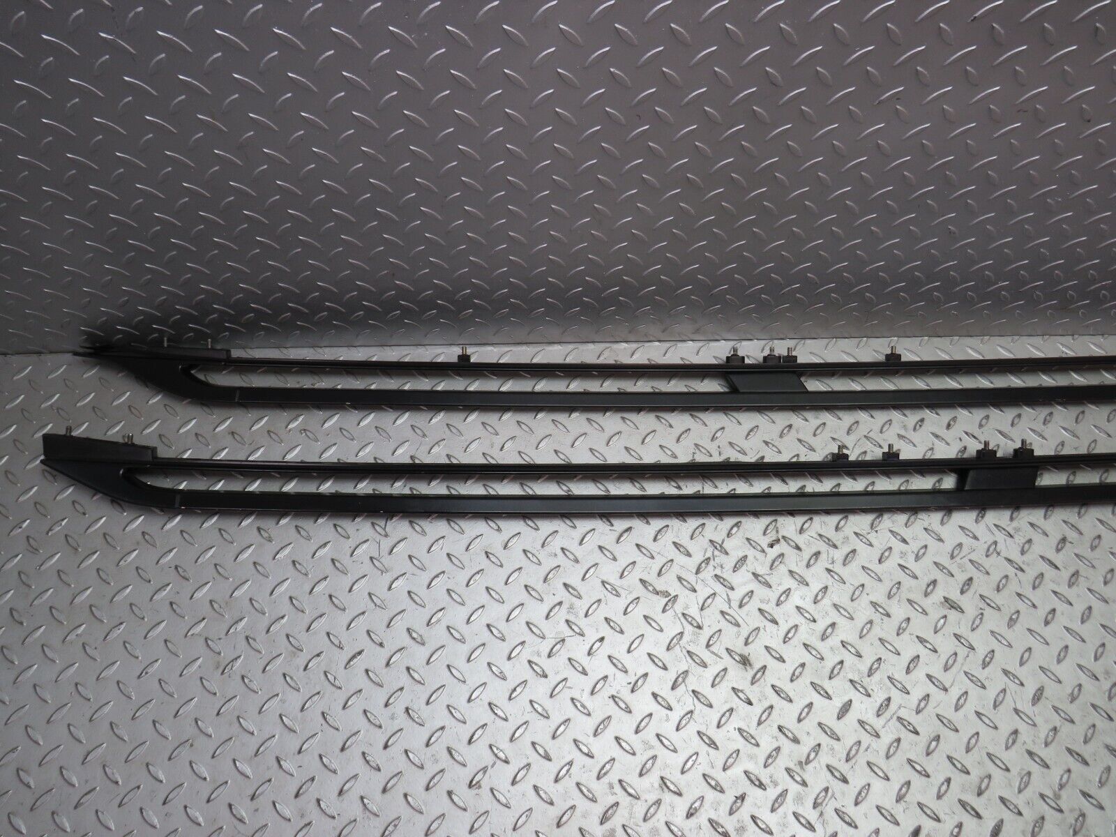 27756 Mercedes-Benz S124 300TE Wagon Roof Rack Rails Pair