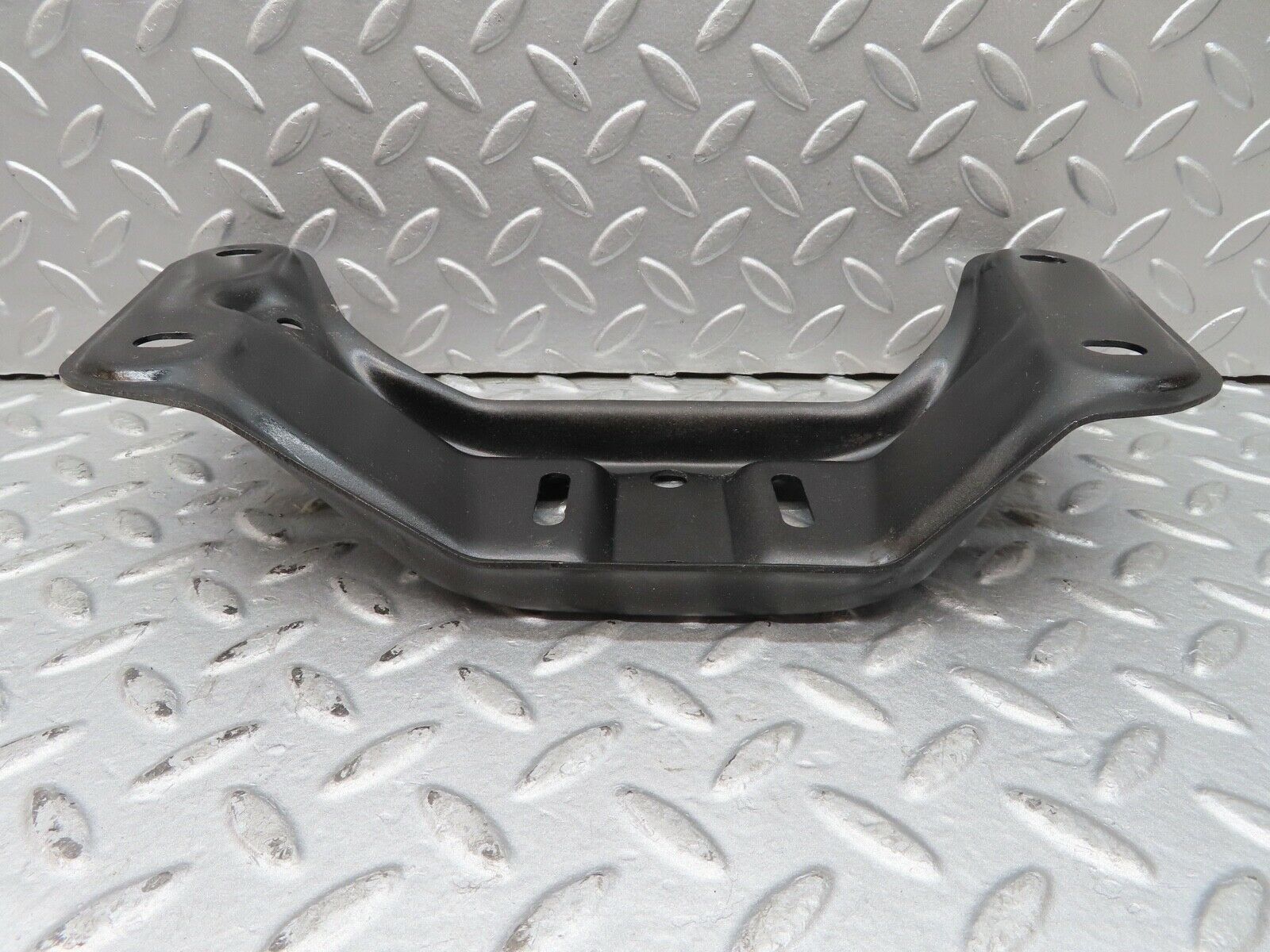 16828 Mercedes-Benz C123 280CE Coupe Gearbox Mount Bracket