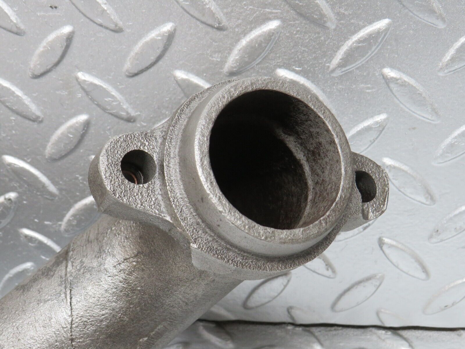 33108 Mercedes-Benz W126 560SE Exhaust Manifold Right 1171424602