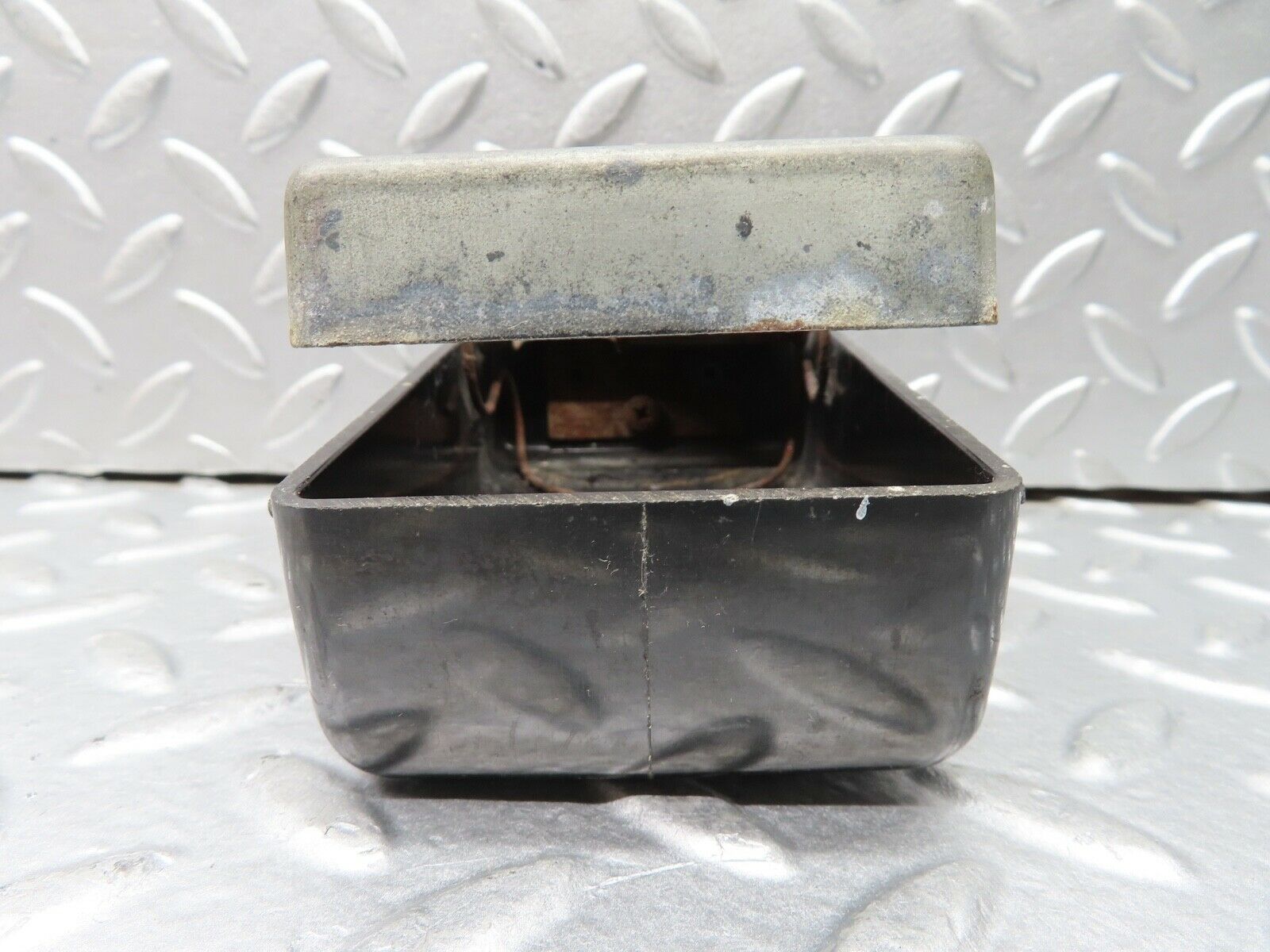 18680 Mercedes-Benz W120 W121 Ponton Dashboard Ashtray