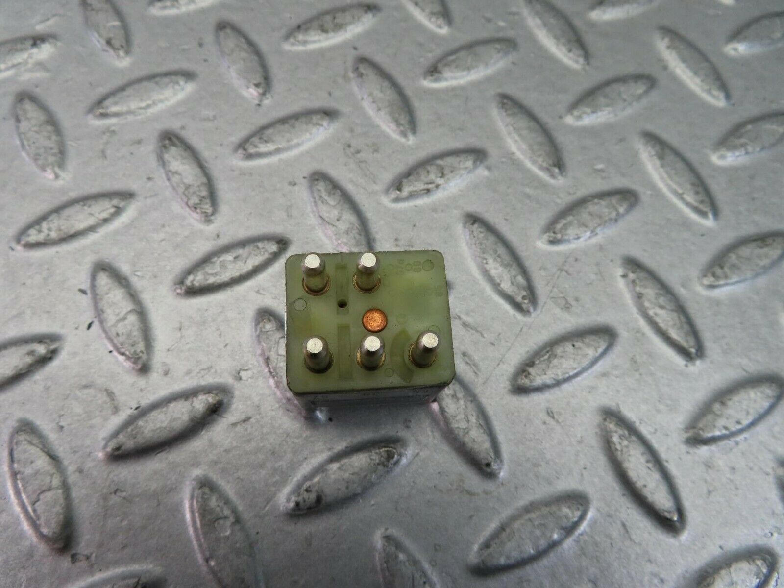 9423 Mercedes-Benz C124 300CE Coupe Electric Multi Purpose Relay 0015420219