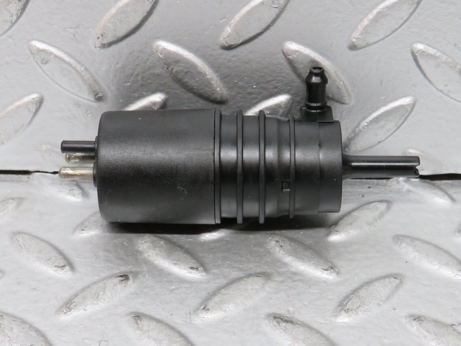 27612 Mercedes-Benz S124 300TE Wagon Windscreen Washer Pump