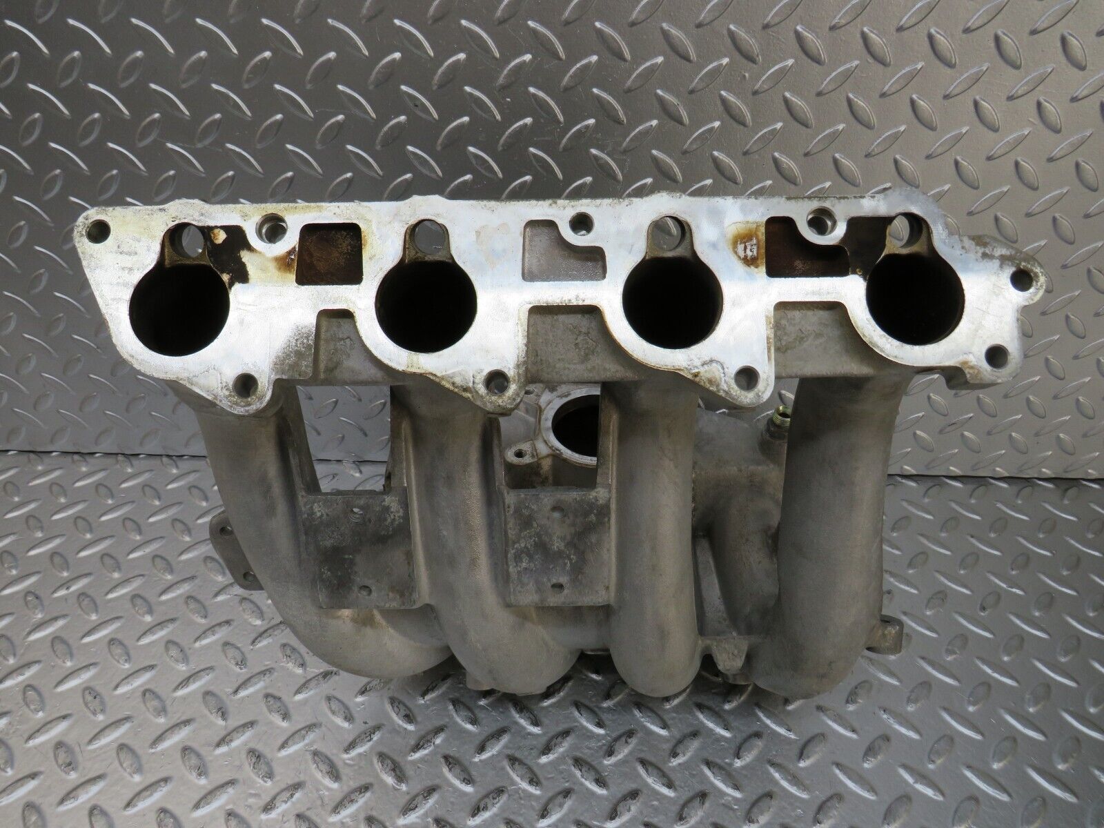 26663 Mercedes-Benz C124 220CE Coupe Intake Manifold 1111411201