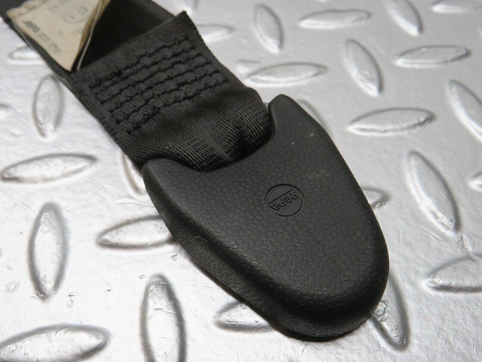 25636 Mercedes-Benz W123 200 Front Left Seat Belt With Buckle 1238602586