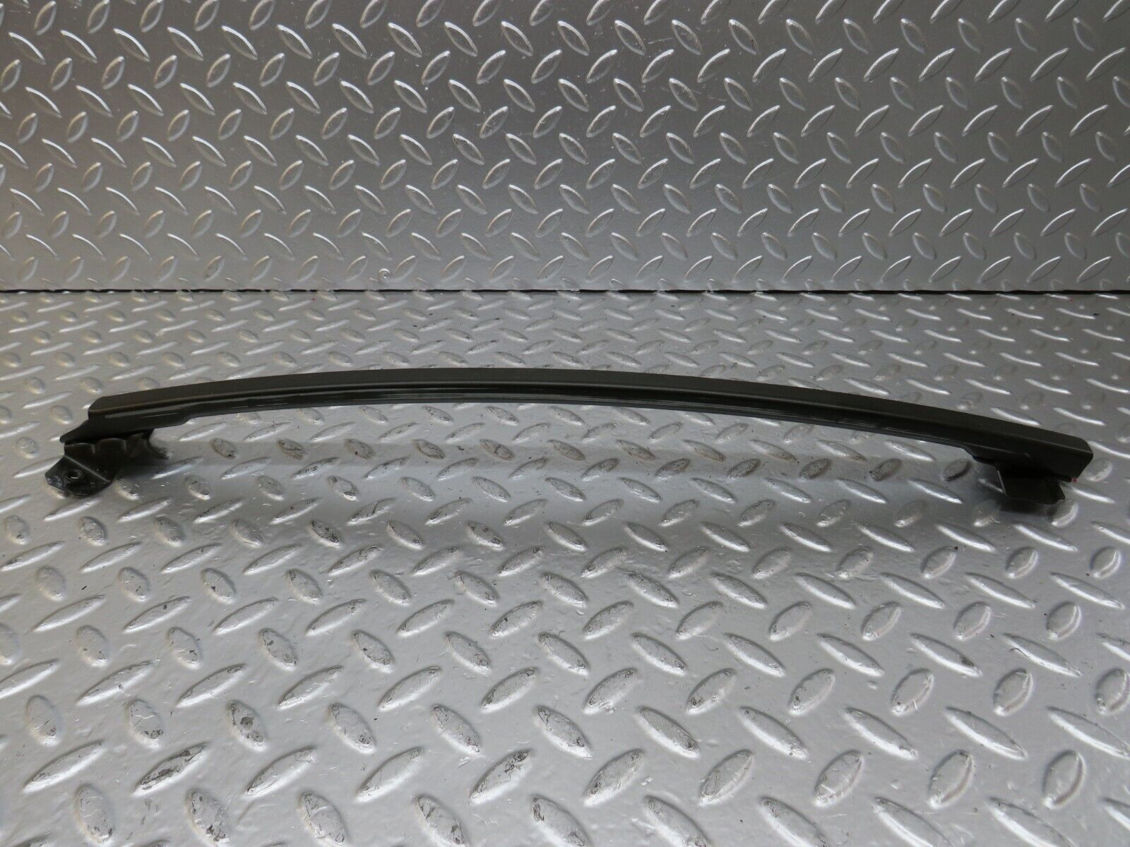 24757 Mercedes-Benz W140 S320 Front Right Door Window Channel