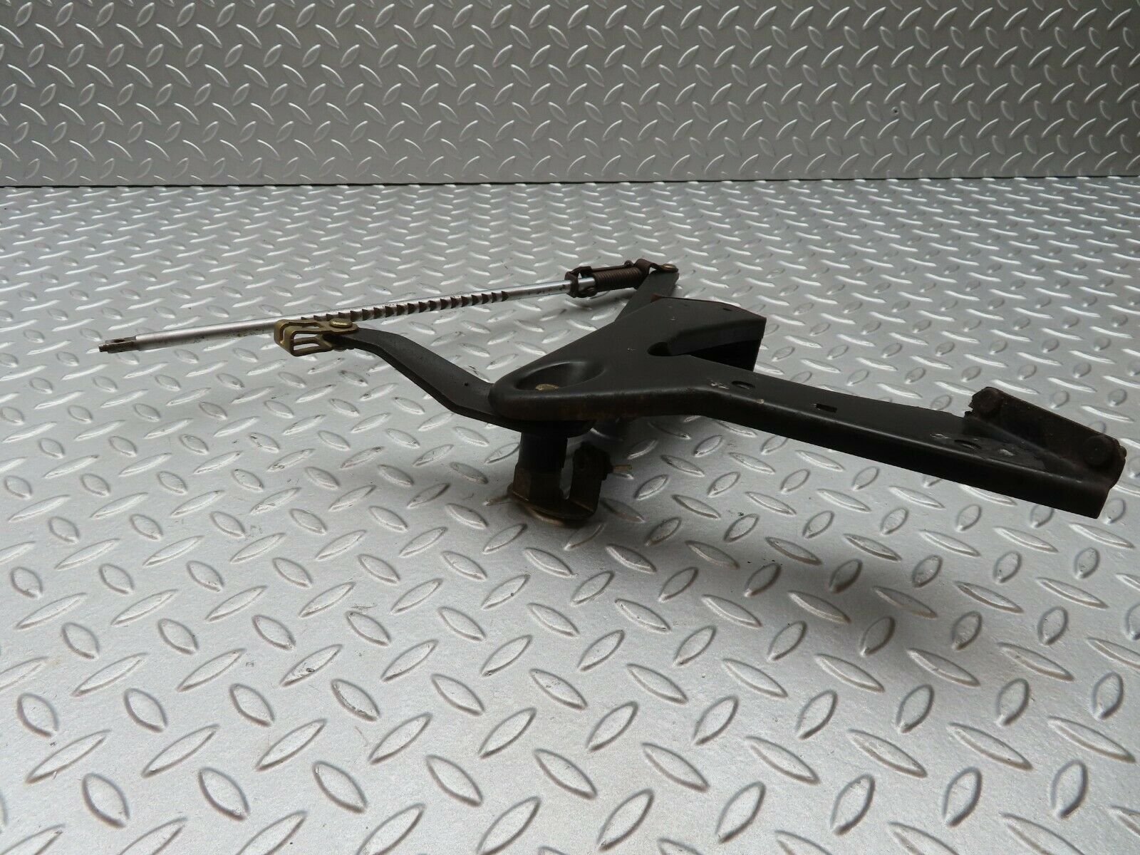 4871 Mercedes-Benz W114 280CE Coupe Handbrake Regulator