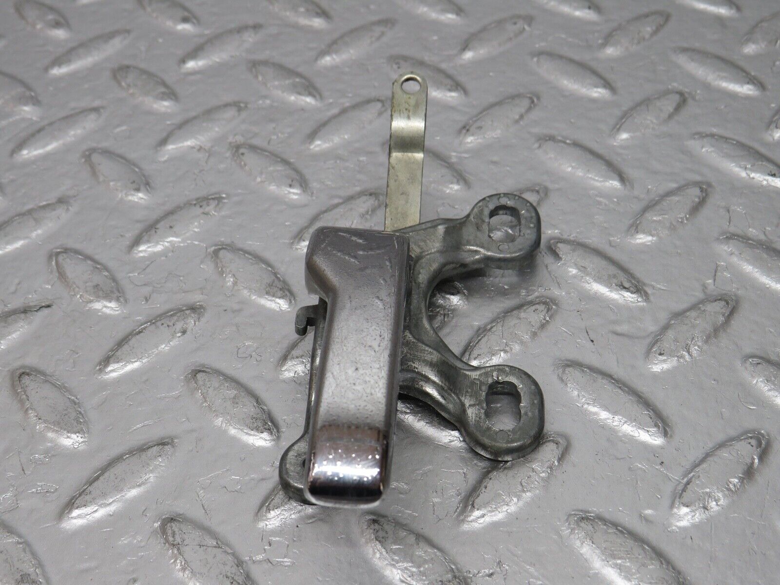 31009 Mercedes-Benz W123 230E Front Right Interior Door Handle 1107660419