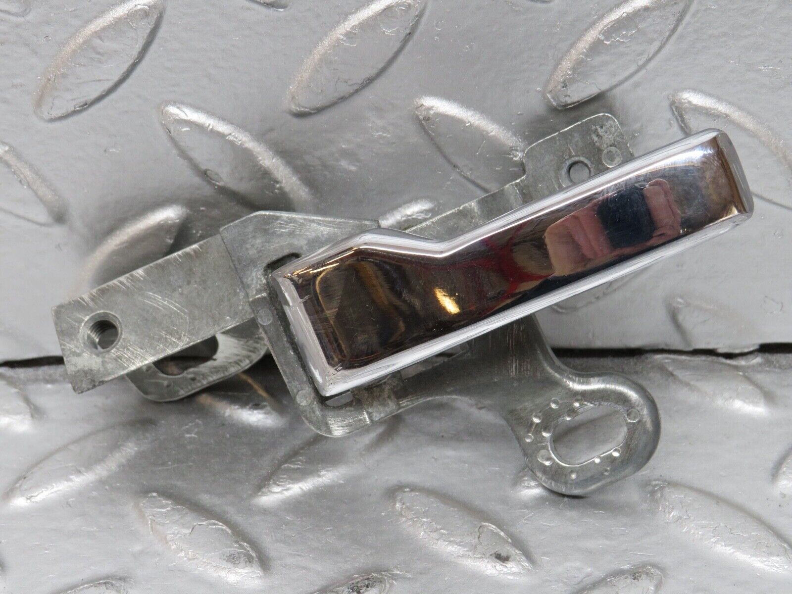 31010 Mercedes-Benz W123 230E Left Door Opener Door Handle 1237600161