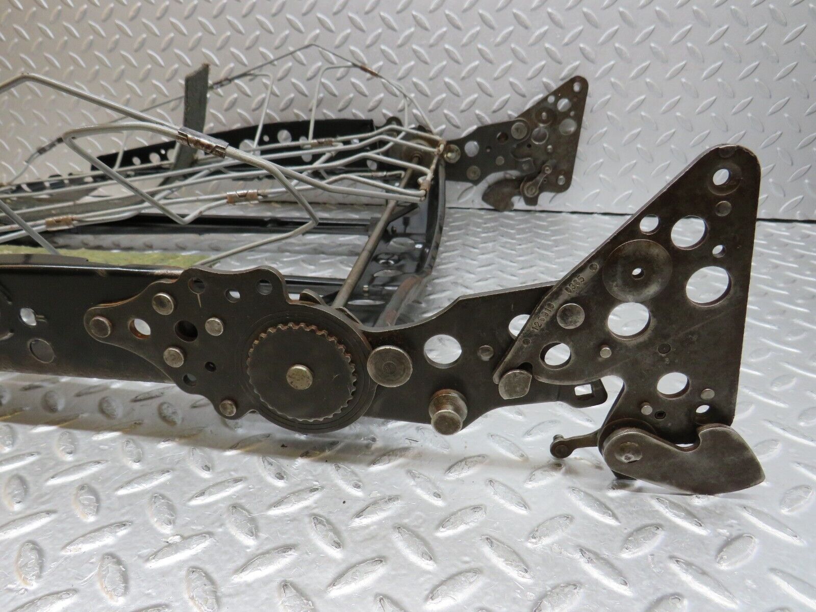 37156 Mercedes-Benz C126 420SEC Coupe Front Right Driver Electric Seat Backrest