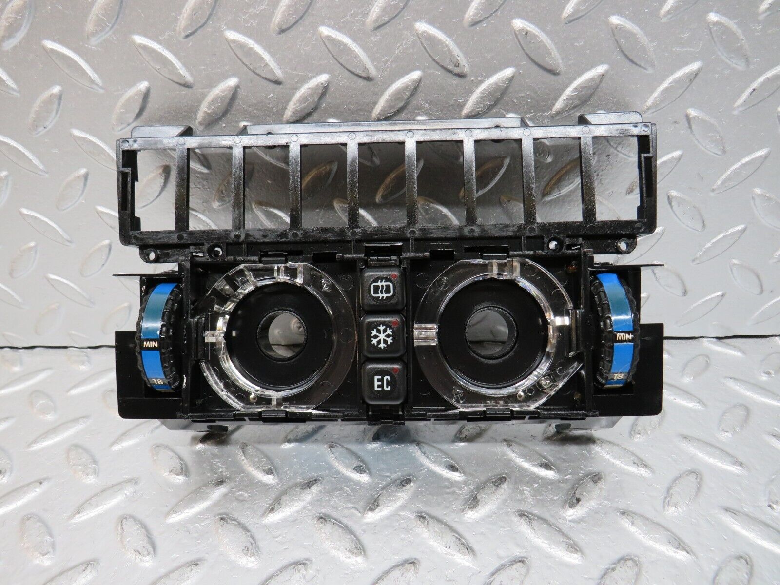 32357 Mercedes-Benz S124 300TE Wagon Heater Control Unit Panel 1248301285