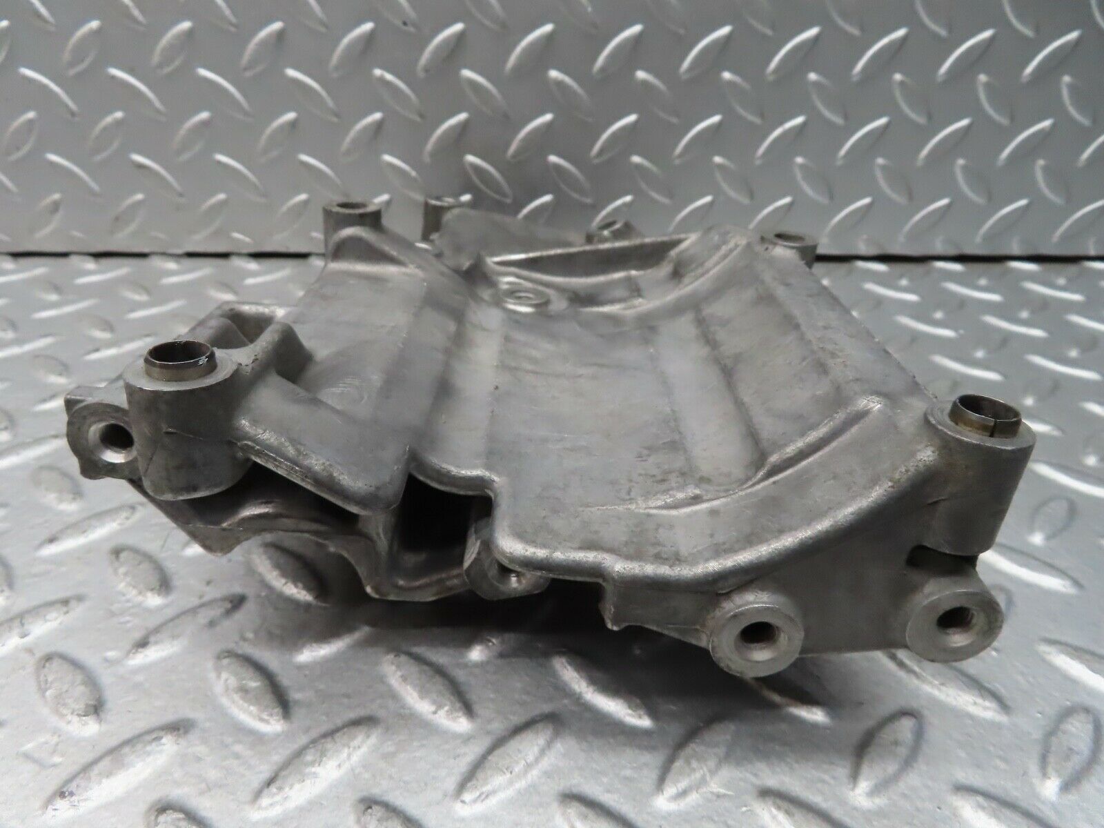 19555 Mercedes-Benz C140 CL420 Coupe AC Compressor Mount Bracket 1192363130