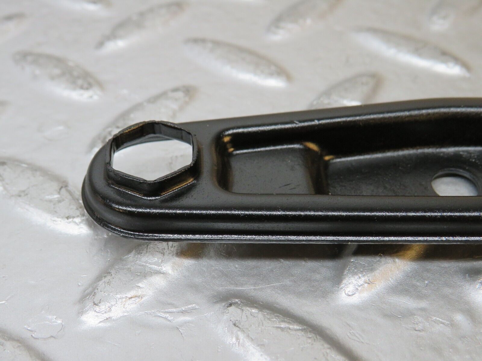 29917 Mercedes-Benz W123 230E Fuel Injector Bracket Pair