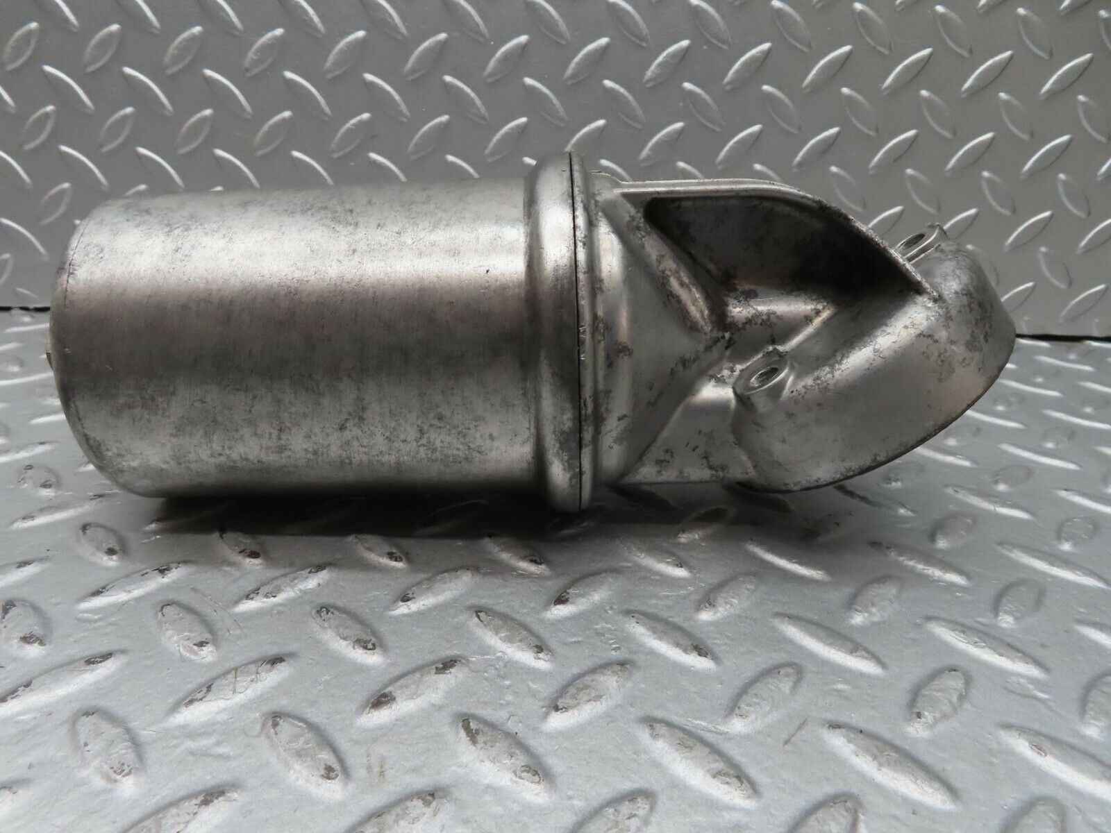 16536 Mercedes-Benz C107 350SLC Coupe Oil Filter Housing 1161840309