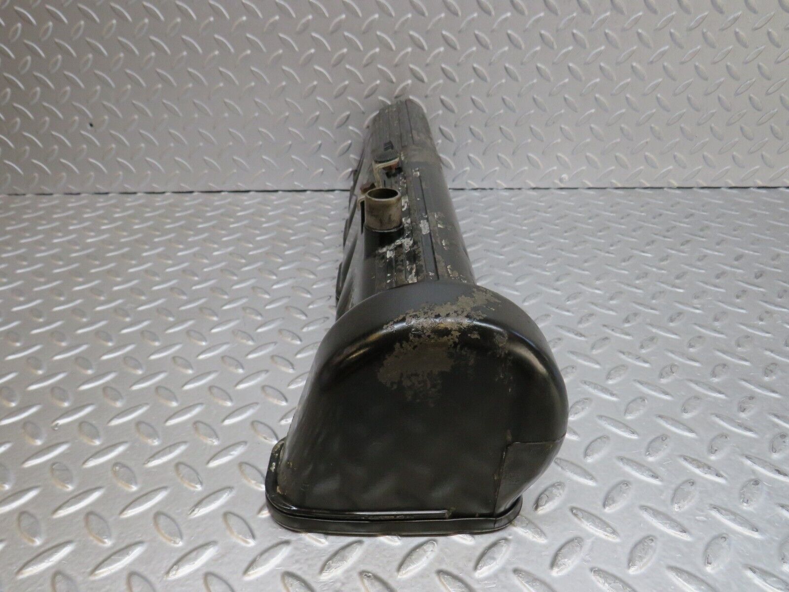 37167 Mercedes-Benz C126 420SEC Coupe Cylinder Head Valve Cover Left 1170160605